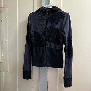 EUC Lululemon Reversible Soft Stretch Define Jacket
